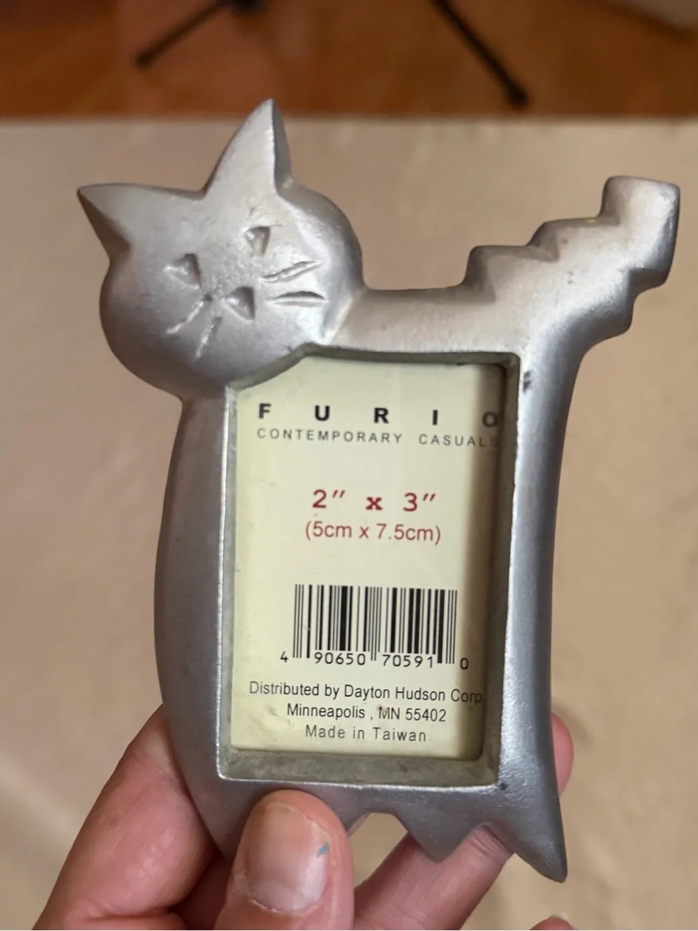 Vintage Furio Contemporary Casuals Silver Tone matte Metal Cat Picture Frame 2x3